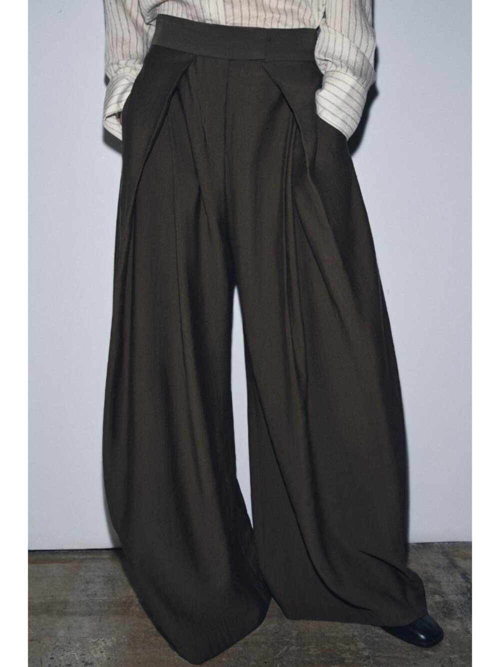 Zara Womens Pants Pleats Trousers XL Brown Wide Leg Zw Collection 6136/245 NWT - Picture 1 of 14